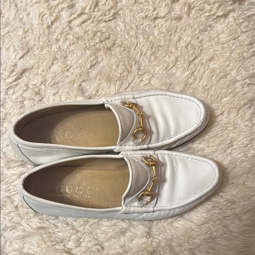 Gucci White Leather Loafers with Gold Horsebit